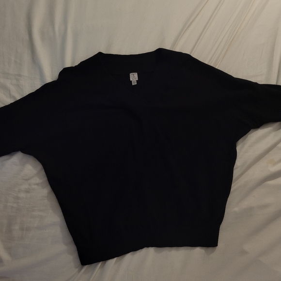 Tristan Sweater - Size Large - Picture 3 of 5